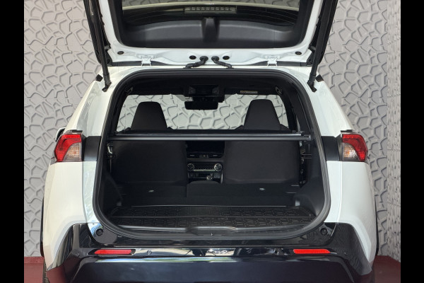 Toyota RAV4 2.5 PHEV AWD 306PK ✅gloednieuw ✅ | Trekgew. 1500KG | Head-up display | Camera | Full LED | Elektrische achterklep | Stuur/Stoelv PHEV PLUG IN