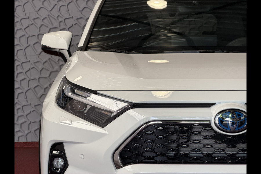 Toyota RAV4 2.5 PHEV AWD 306PK ✅gloednieuw ✅ | Trekgew. 1500KG | Head-up display | Camera | Full LED | Elektrische achterklep | Stuur/Stoelv PHEV PLUG IN