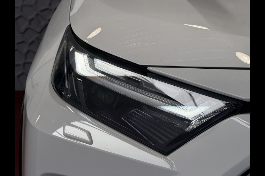 Toyota RAV4 2.5 PHEV AWD 306PK ✅gloednieuw ✅ | Trekgew. 1500KG | Head-up display | Camera | Full LED | Elektrische achterklep | Stuur/Stoelv PHEV PLUG IN