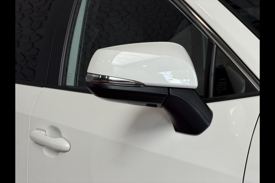 Toyota RAV4 2.5 PHEV AWD 306PK ✅gloednieuw ✅ | Trekgew. 1500KG | Head-up display | Camera | Full LED | Elektrische achterklep | Stuur/Stoelv PHEV PLUG IN