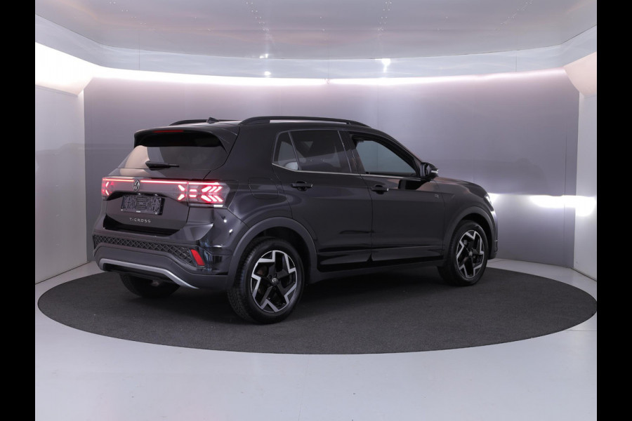 Volkswagen T-Cross 1.5 TSI R-Line 150 pk Automaat (DSG) | Navigatie | Trekhaak (afneembaar) | Parkeersensoren | Achteruitrijcamera | Matrix LED koplampen | R-Line |