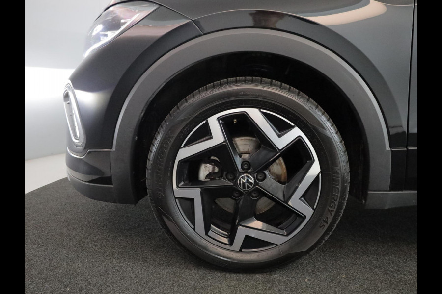 Volkswagen T-Cross 1.5 TSI R-Line 150 pk Automaat (DSG) | Navigatie | Trekhaak (afneembaar) | Parkeersensoren | Achteruitrijcamera | Matrix LED koplampen | R-Line |