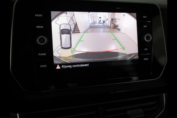 Volkswagen T-Cross 1.5 TSI R-Line 150 pk Automaat (DSG) | Navigatie | Trekhaak (afneembaar) | Parkeersensoren | Achteruitrijcamera | Matrix LED koplampen | R-Line |