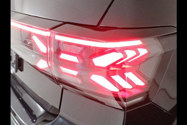 Volkswagen T-Cross 1.5 TSI R-Line 150 pk Automaat (DSG) | Navigatie | Trekhaak (afneembaar) | Parkeersensoren | Achteruitrijcamera | Matrix LED koplampen | R-Line |