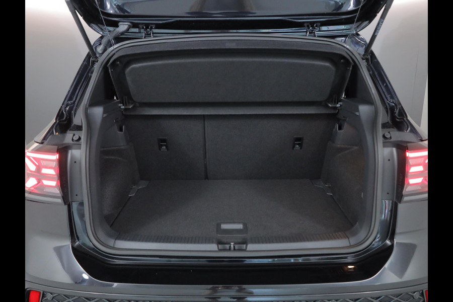 Volkswagen T-Cross 1.5 TSI R-Line 150 pk Automaat (DSG) | Navigatie | Trekhaak (afneembaar) | Parkeersensoren | Achteruitrijcamera | Matrix LED koplampen | R-Line |