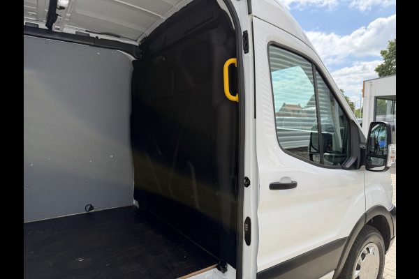 Ford Transit 350 2.0 TDCI L3H2 Trend RWD / trekhaak 2800 kg ! / vaste prijs rijklaar € 18.950 ex btw / lease vanaf € / airco / cruise / stoelverwarming / camera / euro 6 / bpm vrij