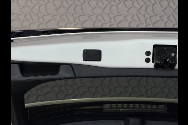 Toyota RAV4 2.5 PHEV AWD 306PK ✅gloednieuw ✅ | Trekgew. 1500KG | Head-up display | Camera | Full LED | Elektrische achterklep | Stuur/Stoelv PHEV PLUG IN