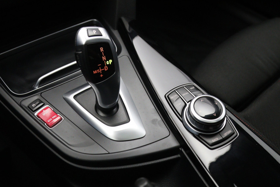 BMW 3-serie Gran Turismo 320i 184 PK Automaat Executive, Panoramadak, LED, Sportstoelen, Navigatie