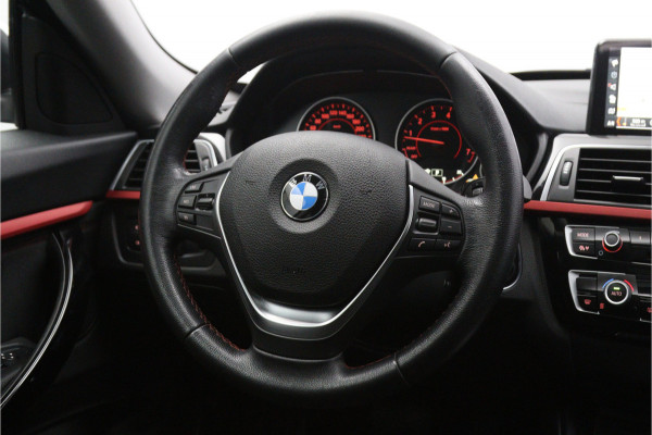 BMW 3-serie Gran Turismo 320i 184 PK Automaat Executive, Panoramadak, LED, Sportstoelen, Navigatie