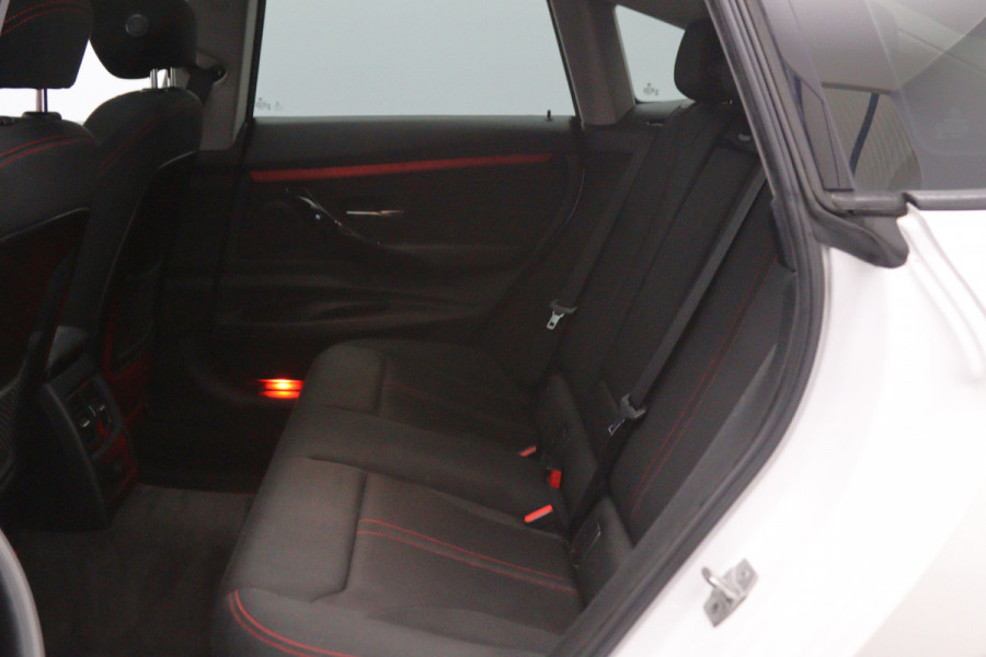BMW 3-serie Gran Turismo 320i 184 PK Automaat Executive, Panoramadak, LED, Sportstoelen, Navigatie