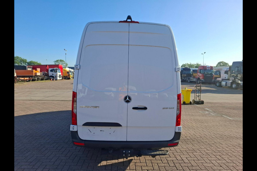 Mercedes-Benz Sprinter 315 CDI 150PK L2H2 Pro automaat nr.V151 | Airco | Cruise | Camera | Trekhaak 3.500KG
