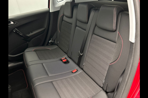 Peugeot 2008 1.2 PureTech GT-Line Automaat | Trekhaak | Carplay | Camera | Panoramadak | Climate-control | Leder |