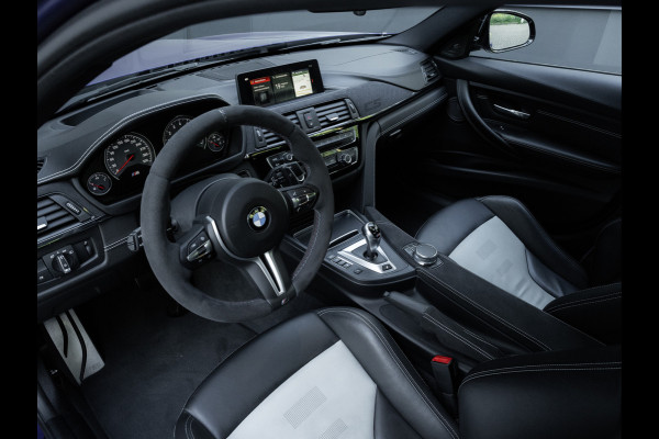 BMW 3 Serie M3 CS - Individual "Frozen Dark Blue II" - Manual Seats