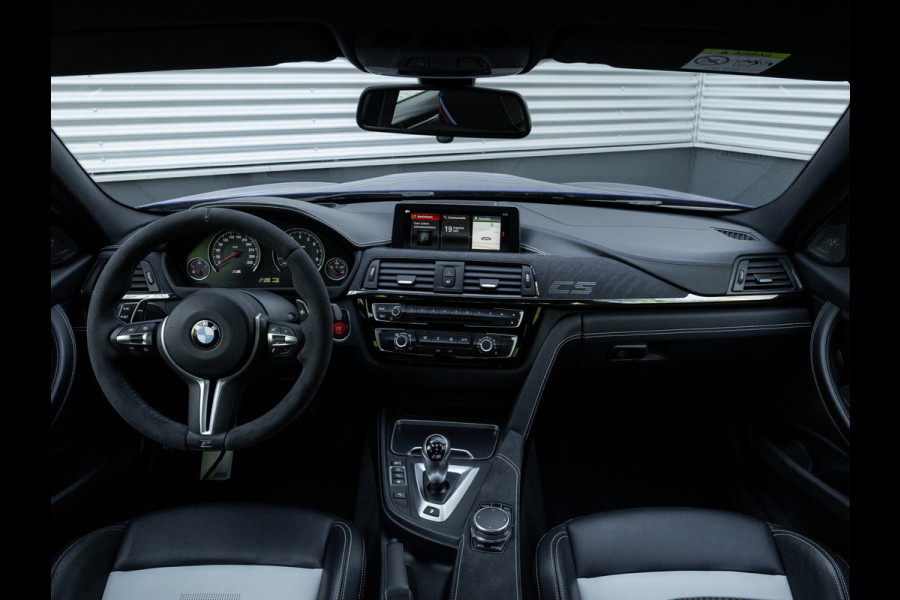 BMW 3 Serie M3 CS - Individual "Frozen Dark Blue II" - Manual Seats