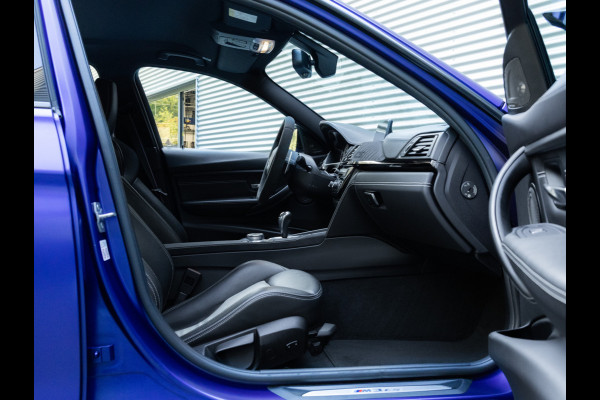 BMW 3 Serie M3 CS - Individual "Frozen Dark Blue II" - Manual Seats
