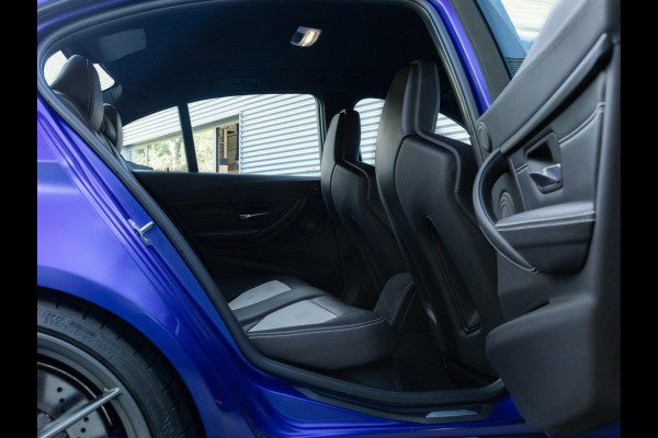 BMW 3 Serie M3 CS - Individual "Frozen Dark Blue II" - Manual Seats