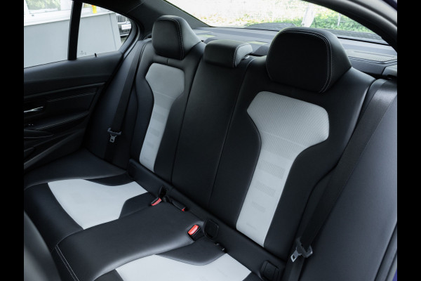 BMW 3 Serie M3 CS - Individual "Frozen Dark Blue II" - Manual Seats