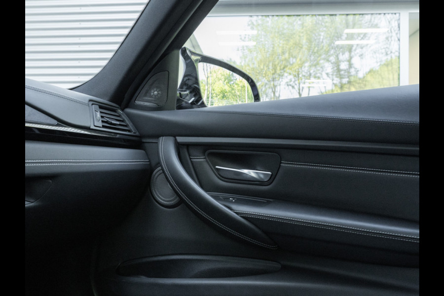 BMW 3 Serie M3 CS - Individual "Frozen Dark Blue II" - Manual Seats