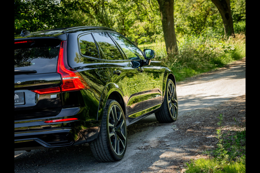 Volvo XC60 2.0 T8 Plug-in hybrid AWD Ultimate Dark R-Design|Panoramadak|360 camera