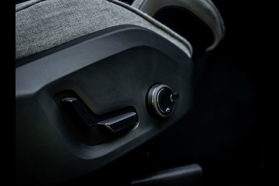 Volvo XC60 2.0 T8 Plug-in hybrid AWD Ultimate Dark R-Design|Panoramadak|360 camera