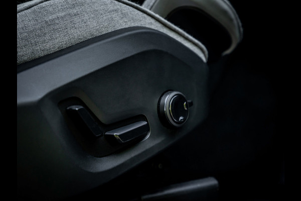 Volvo XC60 2.0 T8 Plug-in hybrid AWD Ultimate Dark R-Design|Panoramadak|360 camera