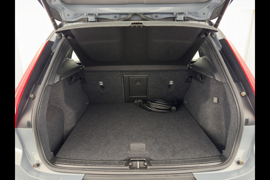 Volvo XC40 1.5 T4 Recharge R-Design Expression {SoH-83%} (Plug-in) (INCL-BTW)  Aut. *PANO | DIGI-COCKPIT | HARMAN/KARDON | BLINDSPOT | KEYLESS | DAB | SPORTSEATS | FULL-LED | NAVI-FULLMAP | CAMERA | ECC | TOWBAR | 18'' ALU*