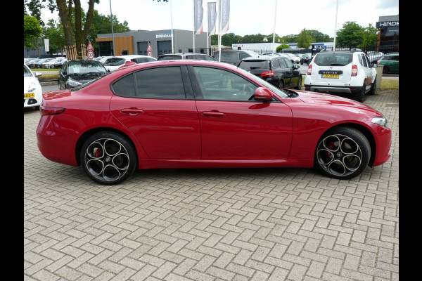 Alfa Romeo Giulia 2.0T Super