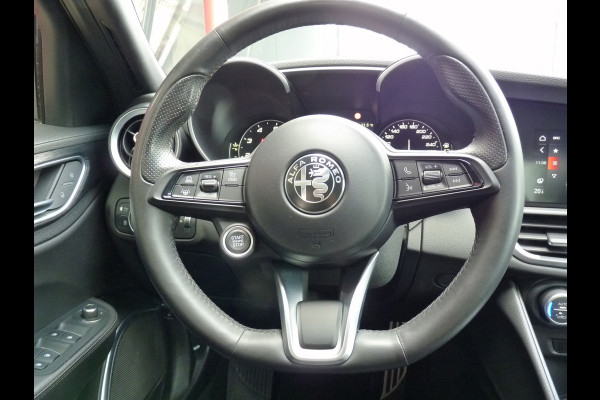 Alfa Romeo Giulia 2.0T Super