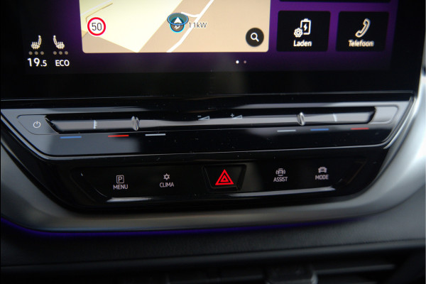Volkswagen ID.4 First 77 kWh | Stoelverwarming | Stuurverwarming | Adaptive Cruise Control | Navigatie | Apple Carplay | Keyless | Camera | Parkeersensoren | NAP | BTW | Dealer Onderhouden | SOH 93,7%