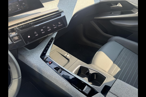 Peugeot E-3008 Allure 210 73 kWh | Rijklaar geleverd incl garantie |