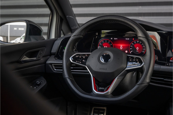 Volkswagen Golf 2.0 TSI GTI Pano-H/K-IQLight