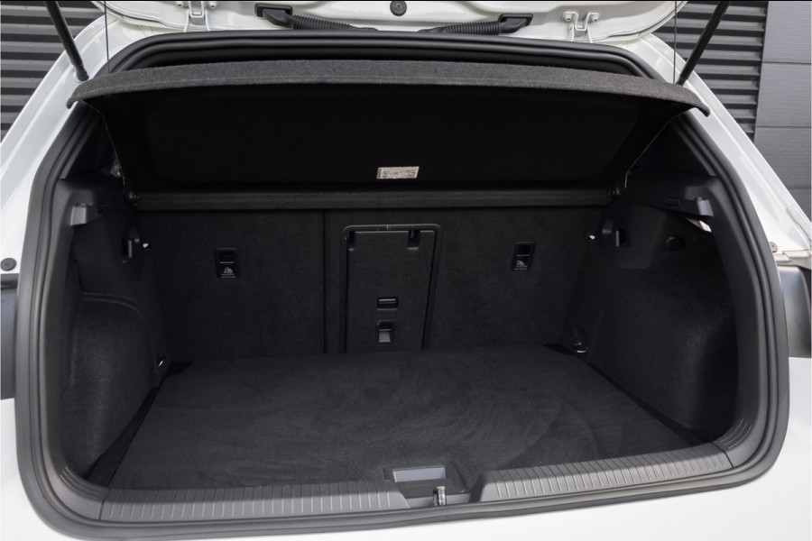 Volkswagen Golf 2.0 TSI GTI Pano-H/K-IQLight