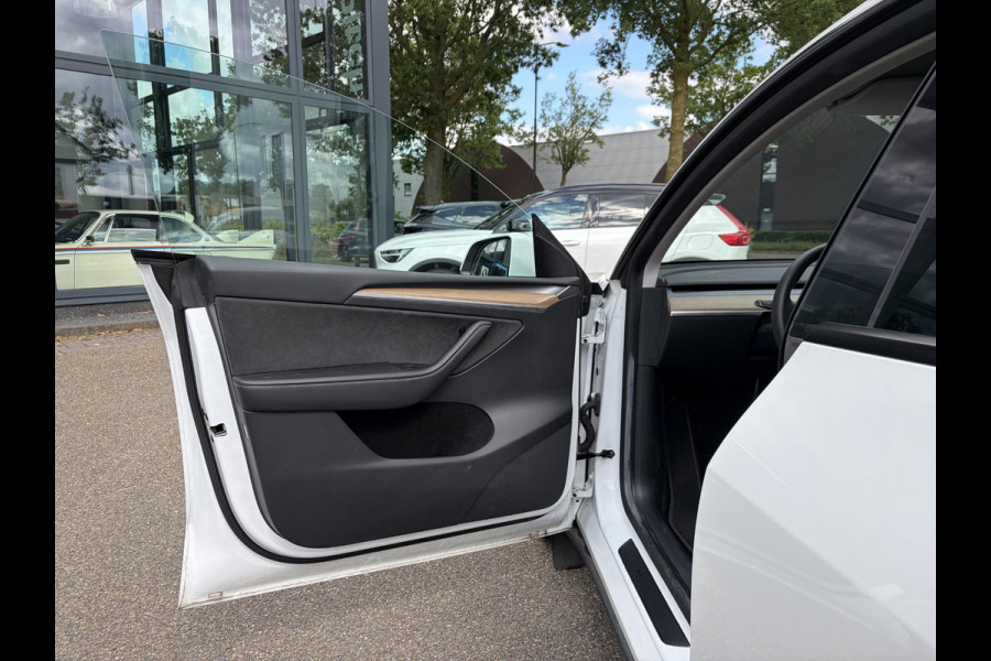 Tesla Model Y Long Range AWD 75 kWh SOH 95% |  TESLA FABRIEKSGARANTIE TOT 2027 | FABRIEKSGARANTIE OP ACCU & AANDRIJFLIJN TOT 2032 OF 192.000 KM| BTW VERREKENBAAR