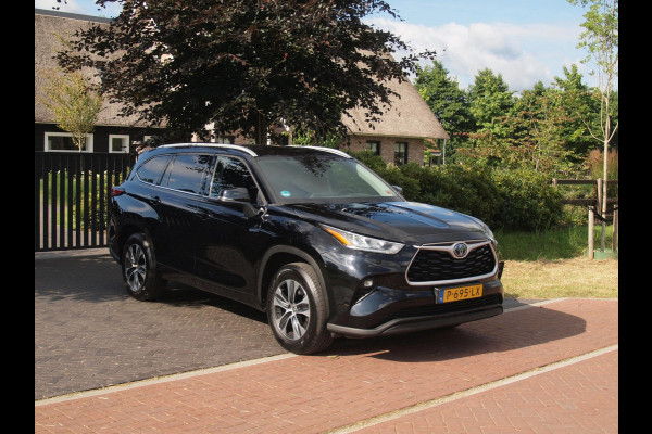 Toyota highlander 2.5 AWD Hybrid Business | 7-Persoons | Camera | Trekhaak | ACC | NL-Auto |
