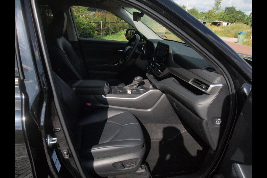 Toyota highlander 2.5 AWD Hybrid Business | 7-Persoons | Camera | Trekhaak | ACC | NL-Auto |