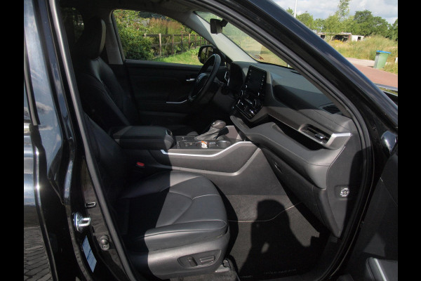 Toyota highlander 2.5 AWD Hybrid Business | 7-Persoons | Camera | Trekhaak | ACC | NL-Auto |