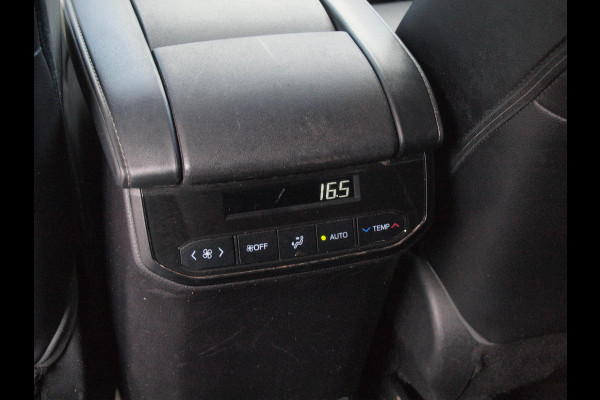 Toyota highlander 2.5 AWD Hybrid Business | 7-Persoons | Camera | Trekhaak | ACC | NL-Auto |