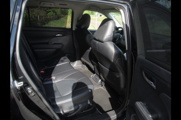 Toyota highlander 2.5 AWD Hybrid Business | 7-Persoons | Camera | Trekhaak | ACC | NL-Auto |