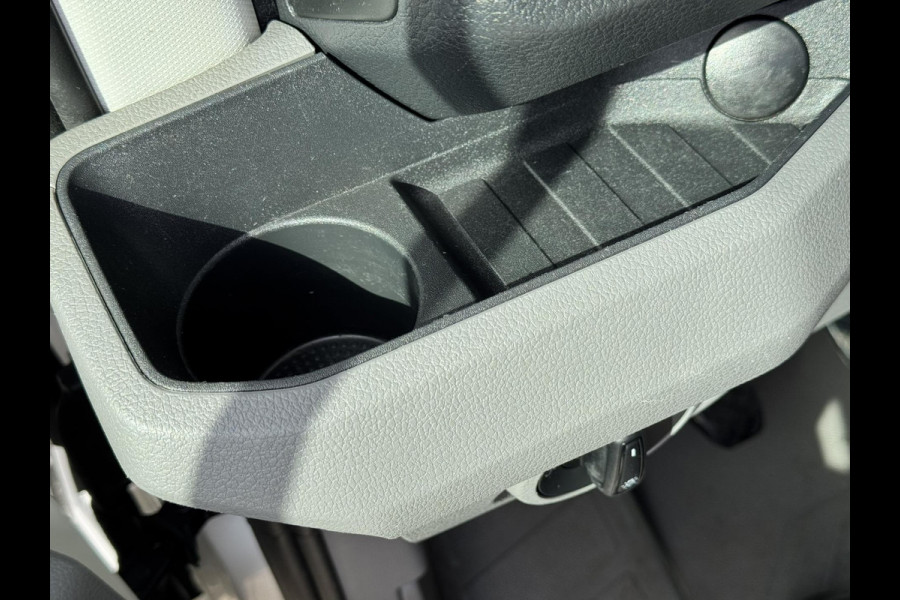 Volkswagen Crafter 35 2.0 TDI L4 DC Carplay Cruise control Automatisch airco Navigatie