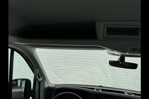 Volkswagen Crafter 35 2.0 TDI L4 DC Carplay Cruise control Automatisch airco Navigatie