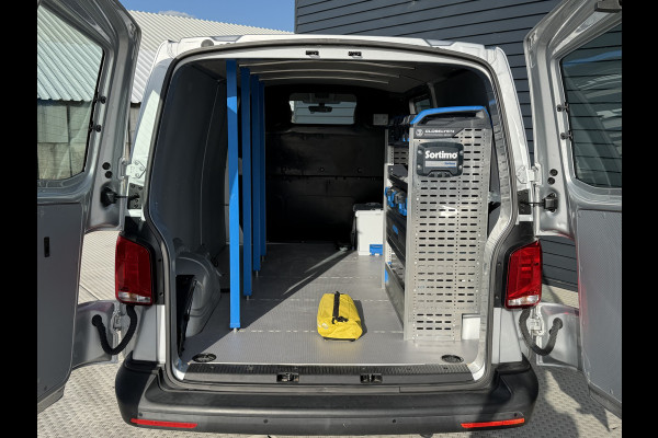 Volkswagen Transporter 2.0 TDI L2H1 150 PK / laadruimte inrichting