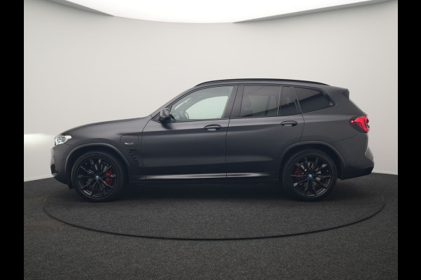 BMW X3 xDrive30e M Sport PHEV 293pk FROZEN DEEP GREY METALLIC | Head Up | Laser LED | Camera | Lederen Sportstoelen Verwarmd | Hifi Audio | Sfeerverlichting | Keyless | Blis | Apple Carplay | Navigatie | DAB | Cruise Control | 20"L.M | Plug In Hybrid |