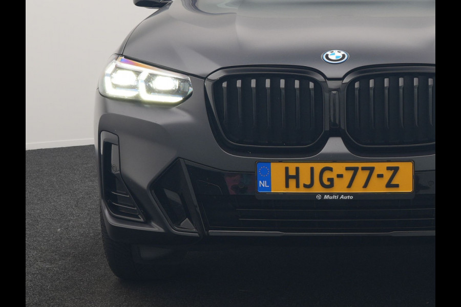 BMW X3 xDrive30e M Sport PHEV 293pk FROZEN DEEP GREY METALLIC | Head Up | Laser LED | Camera | Lederen Sportstoelen Verwarmd | Hifi Audio | Sfeerverlichting | Keyless | Blis | Apple Carplay | Navigatie | DAB | Cruise Control | 20"L.M | Plug In Hybrid |