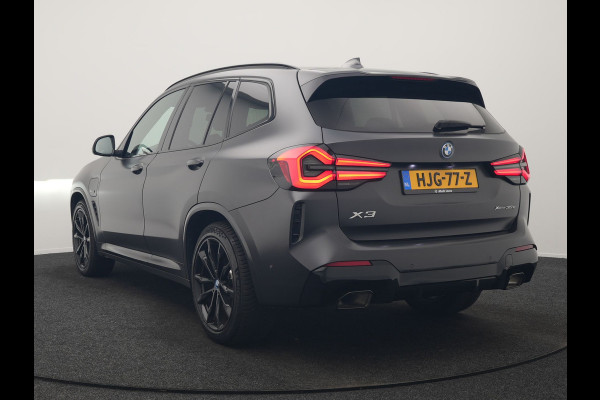 BMW X3 xDrive30e M Sport PHEV 293pk FROZEN DEEP GREY METALLIC | Head Up | Laser LED | Camera | Lederen Sportstoelen Verwarmd | Hifi Audio | Sfeerverlichting | Keyless | Blis | Apple Carplay | Navigatie | DAB | Cruise Control | 20"L.M | Plug In Hybrid |