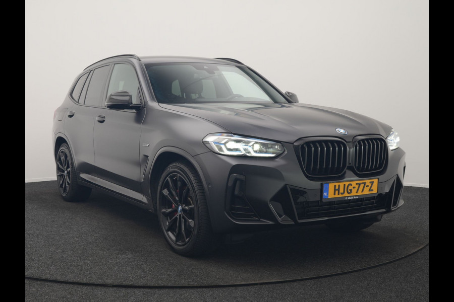 BMW X3 xDrive30e M Sport PHEV 293pk FROZEN DEEP GREY METALLIC | Head Up | Laser LED | Camera | Lederen Sportstoelen Verwarmd | Hifi Audio | Sfeerverlichting | Keyless | Blis | Apple Carplay | Navigatie | DAB | Cruise Control | 20"L.M | Plug In Hybrid |