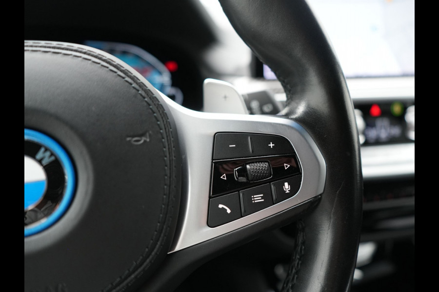 BMW X3 xDrive30e M Sport PHEV 293pk FROZEN DEEP GREY METALLIC | Head Up | Laser LED | Camera | Lederen Sportstoelen Verwarmd | Hifi Audio | Sfeerverlichting | Keyless | Blis | Apple Carplay | Navigatie | DAB | Cruise Control | 20"L.M | Plug In Hybrid |