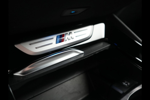BMW X3 xDrive30e M Sport PHEV 293pk FROZEN DEEP GREY METALLIC | Head Up | Laser LED | Camera | Lederen Sportstoelen Verwarmd | Hifi Audio | Sfeerverlichting | Keyless | Blis | Apple Carplay | Navigatie | DAB | Cruise Control | 20"L.M | Plug In Hybrid |