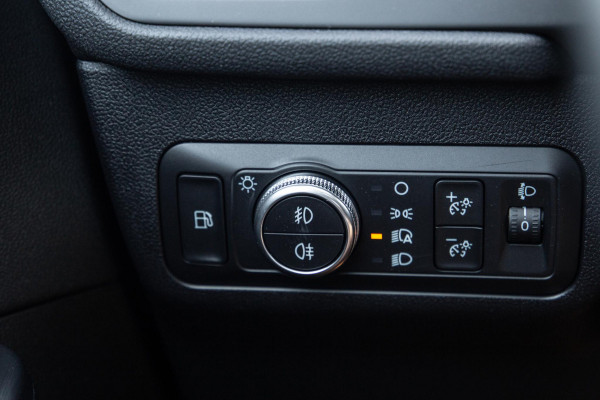 Ford Kuga 2.5 PHEV Titanium PANORAMA DAK / CAMERA / CRUISE CONTROLE / STOEL VERWARMING / CARPLAY