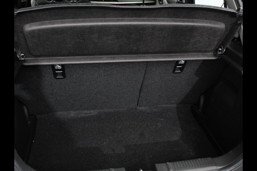 Suzuki Swift 1.2 Style Smart Hybrid Airco Adaptieve cruise control Navigatie Keyless Achteruitrijcamera Parkeersensoren achter Apple Carplay/ Android Auto