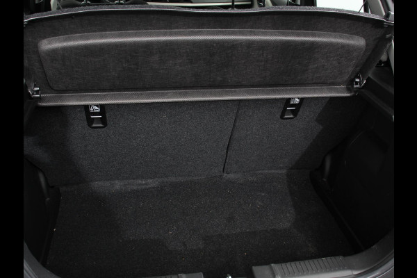 Suzuki Swift 1.2 Style Smart Hybrid Airco Adaptieve cruise control Navigatie Keyless Achteruitrijcamera Parkeersensoren achter Apple Carplay/ Android Auto